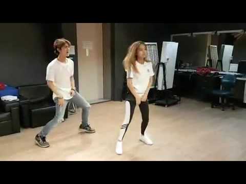 ซ้อมเต้นเพลงกึ่งยิง กึ่งผ่าน2