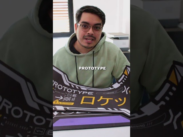 Vídeo relacionado con Cyberpunk Edgerunners Alfombrilla de Ratón Keyart, 80 x 35 cm