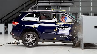 Jeep Grand Cherokee passenger-side small overlap IIHS crash test