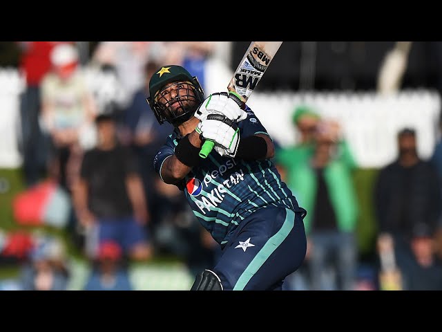 Final over finish in Tri-Series FINAL | SHORT HIGHLIGHTS | BLACKCAPS v Pakistan | Hagley Oval