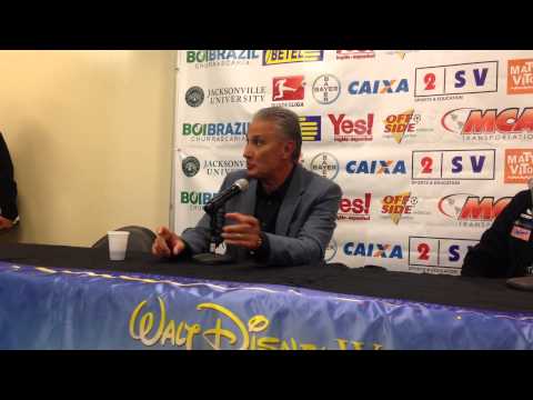 Tite fala sobre os crit�rios para escolher os titulares