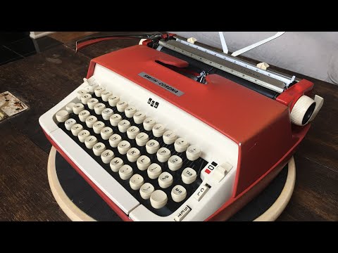TypewriterMinutes - Typewriter Review: 1960 Smith Corona Galaxie (Hunter Red)