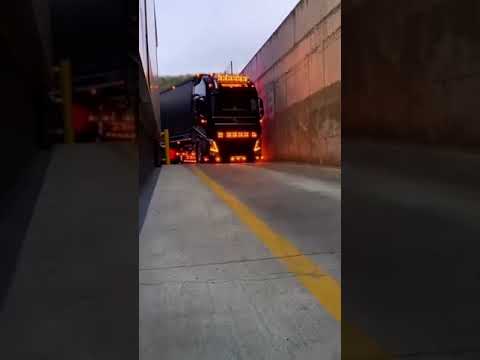 Super Modified Volvo Truck RGB lightning ⚡⚡ Modified Trucks #modified #trucks #america #volvo