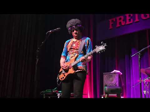Live video of the Stanley Jordan band covering of the Jimi Hendrix song, "Red House."