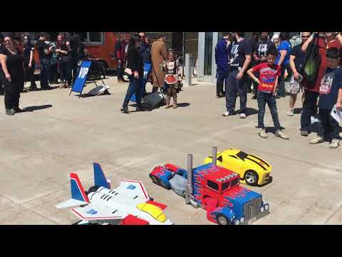 Optimus Prime, Bumblebee, and Starscream - Best Transformers Costume Ever!