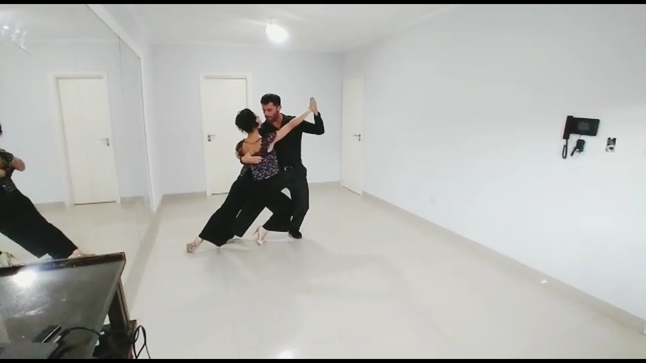 Gabriela Gallese y Alejandro Lazzaro / La Cachila Color Tango