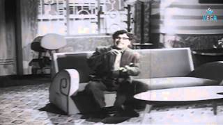 Download lagu Dharmam Thalai Kakkum - M.R.Radha Flirting With a Girl mp3