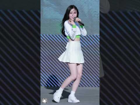 170611 립버블 (LIPBUBBLE)(서린) - 다시만난세계 & GEE @U-20 월드컵 축하 공연(수원 월드컵 경기장) [직캠/Fancam] By 벤뎅이