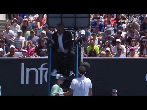 Australian Open, Fognini insulta l'arbitro: "Fai pena, io ho già i cazzi miei"