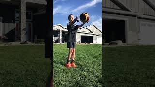 Download lagu How to soccer juggle ⚽️ mp3