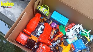 Menemukan mainan mobil balap truk molen kereta api bus telolet excavator tank baja pesawat : eps 66