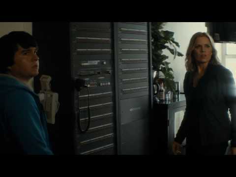 Fear The Walking Dead S1E2 - Madison kills school director | First murder scene