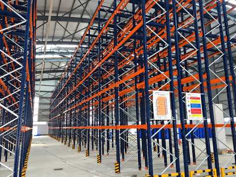 Selective Pallet Racking — video 1