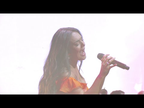 Angela - Gato (En Vivo Desde Buenos Aires)