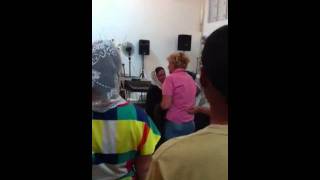Rosa Pérez- El Espíritu santo Bautizando  a una joven