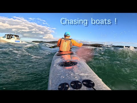 Chasing boats - Epic V7 surfski