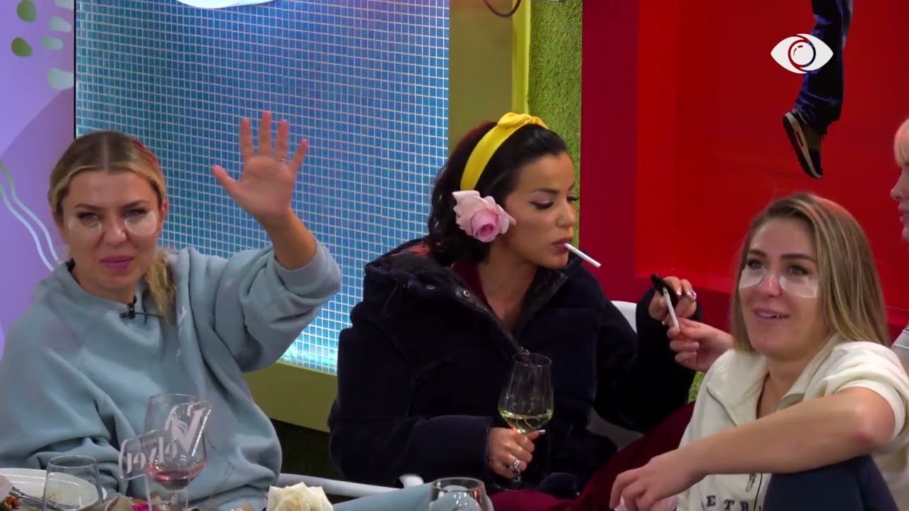 Kush të ka dhënë shkollë ty?”/ Vazhdon debati mes Julit dhe Rozës, ndërhyn Dea