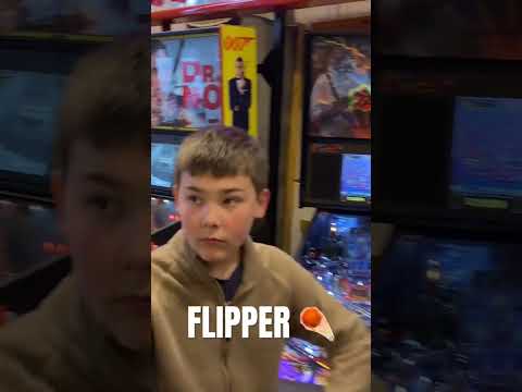 RETRO #convention #geek #vintage #retrogaming #gaming #nintendo #snes #nes #collection #retro #toys