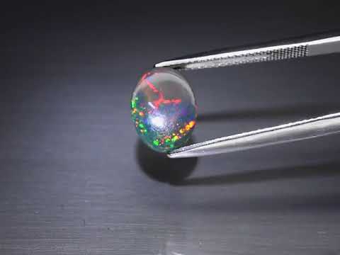 Natuurlijk Opaal Cabochon Kleur Black, Red, Green, Blue, Yellow and Orange Flashing 2,23 ct.