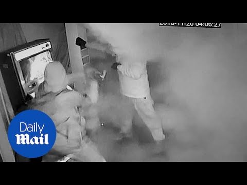 Burglars flee empty-handed when smoke machine goes off