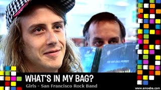 Girls - What&#39;s In My Bag?