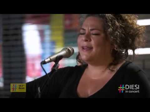 Ματούλα Ζαμάνη / Γιατί γλυκιά μου κλαις | Diesi in Concert