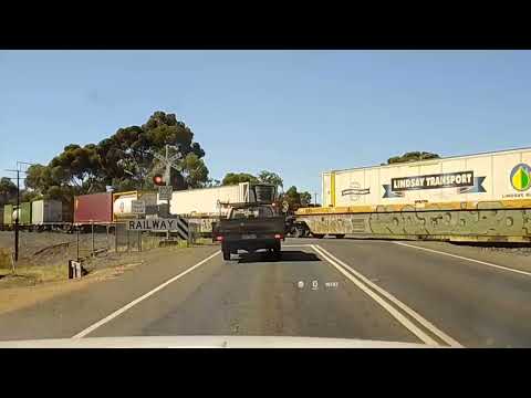 6/2/23 Pacific National NR82 & NR39 intermodal freight service Stawell