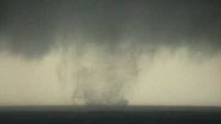 preview picture of video 'Quogue Water Spout'