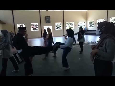 WOW! Mahasiswa Luar Pulau Jawa Belajar Silat Langsung di Padepokan Agung Setia Hati Terate (PSHT)