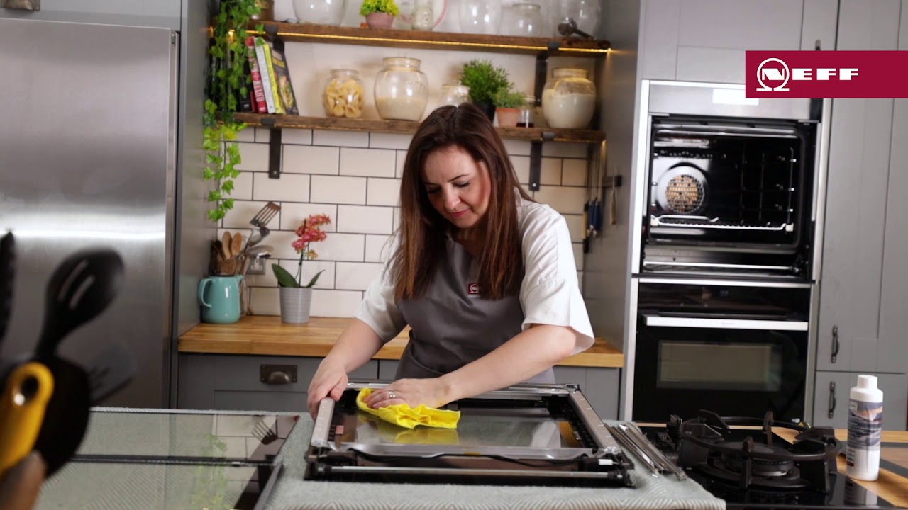 How to Clean an Oven Door Glass in a Few Steps