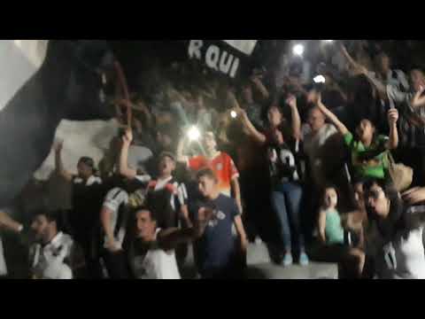 "Pincha, mi buen amigo / La Barra De Caseros." Barra: La Barra de Caseros • Club: Club Atlético Estudiantes