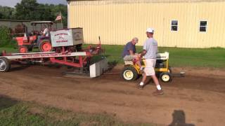 preview picture of video 'Garden Tractor Pulls at Reno (Ohio) VFD Ice Cream Social'