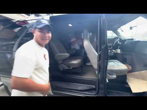 FRANCIS LEO MARCOS  NAGPASKO SA LANSANGAN