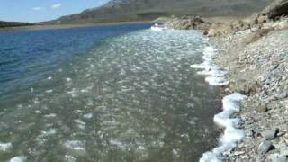 preview picture of video 'Ice Off Green Mountain Reservoir'