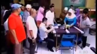 Download lagu Pujiono Nyanyi bareng Calon presiden  Di Sinetron tukang bubur naik haji mp3