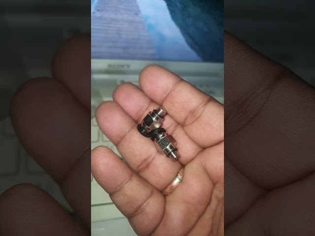 Vídeo relacionado con UniTak3D PC4-M6 Conector Pneumático Accesorios Conector Bowden Tubo Extrusora Acoplador Compatible con Ender 3 3D Printer-8pcs