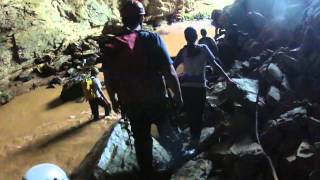 preview picture of video 'Caverna Raio de Sol - Mambaí-GO'