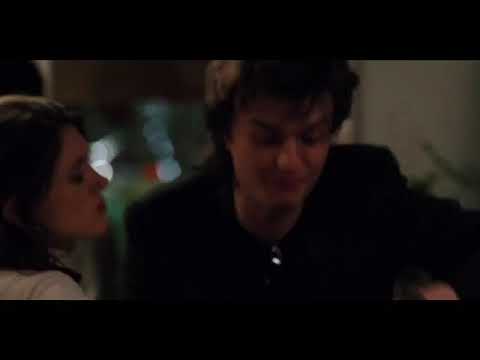 Stranger things “Nacy and Steve in the party” s2 ep2