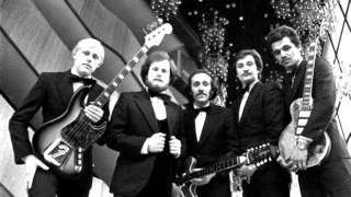 Hiperbolė - (1998) - Vizija\03 Sodžiaus mergaitė