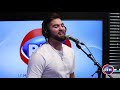 Kendji Girac Chante Evidemment Dans Les Studios De RFM