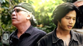 Download lagu Iwan Fals feat. Ubay NIDJI - Aji Mumpung mp3 Download lagu Iwan Fals feat. Ubay NIDJI - Aji Mumpung mp3