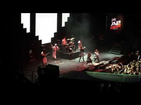 BabyMetal - Karate (LIVE) at the 2016 Alternative Press Music Awards