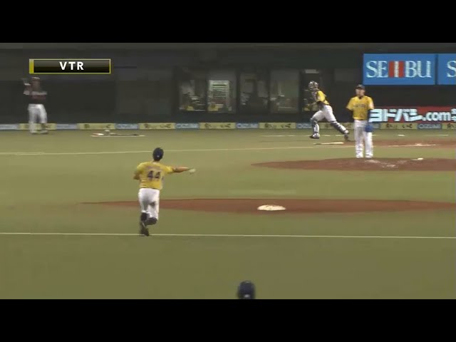 【8回表】ピッチャーが諦めた打球を… ライオンズ・外崎 好プレーで魅せた!! 2015/7/31 L-H