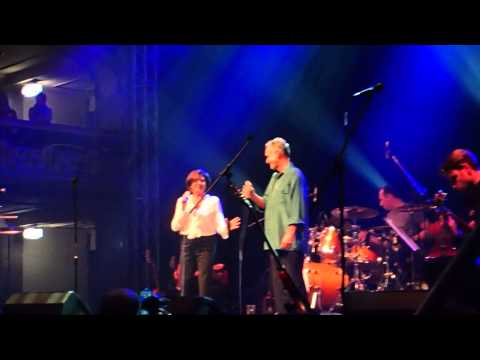 Marie Rottrová & Vít Sázavský - S tím bláznem si nic nezačínej
