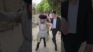 תהלוכת הכליזמרים עם ינקלה הרקדן פסח תשפ"ד