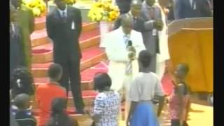 Why I Slapped A Worshipper    Bishop David Oyedepo   Nollywood Gossips, News in Nigerian Newspapers Today