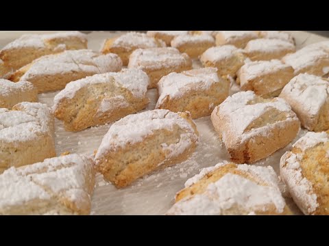 Ricciarelli Biscotti di Pasta di Mandorle Corso di Pasticceria - Dolci della Tradizione