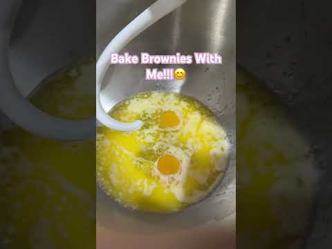 Bake Brownies With Me And ​⁠Samanvi-r8t !😊#brownie #ytshorts #graduation @sahasracherukula