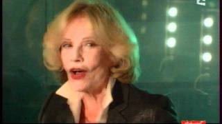 Jeanne Moreau feat Big Papo Reto - Le Nombril   (Clip Official)