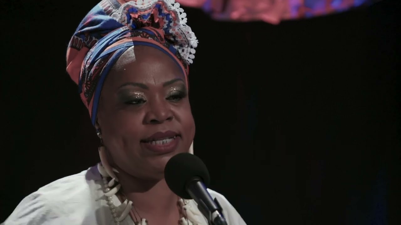 Nega Duda Canta Clementina de Jesus